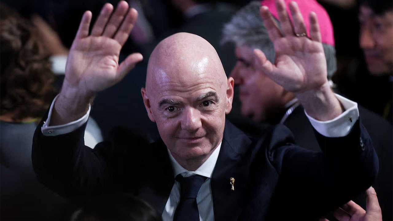Crisis de la FIFA: diputados de Infantino en charlas sobre competencias de escapada