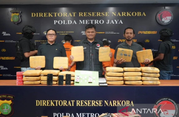 La police de Metro Jaya révèle la circulation de 27,96 kg de cannabis à Jakarta-Est