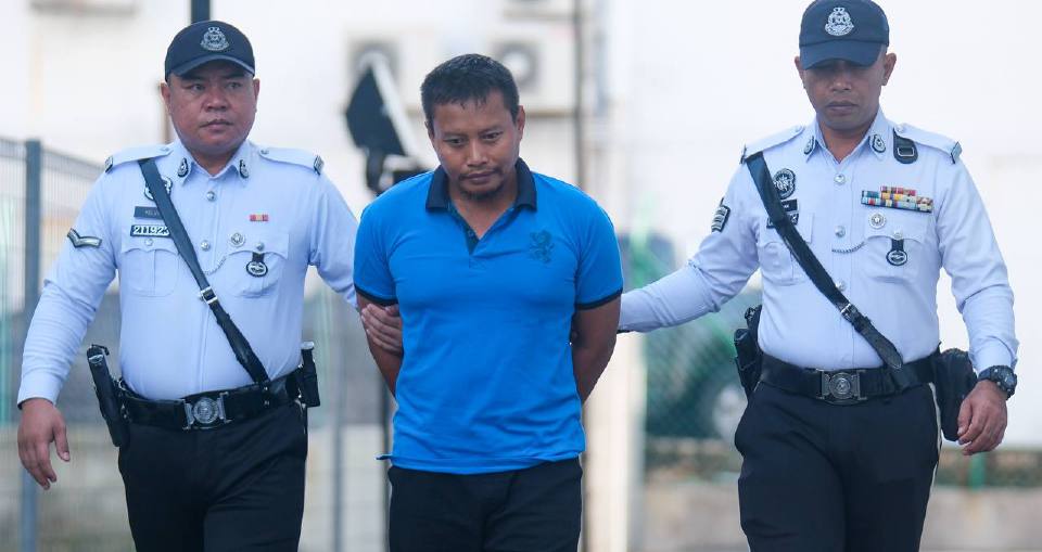 Le conducteur plaide non coupable d'avoir causé la mort d'une famille de trois personnes