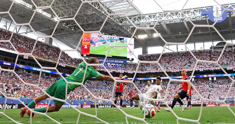 Bellingham double as ‘lucky’ England beat Norway to reach World Cup semi-finals