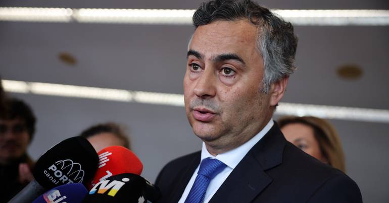 Minister admits to repay affected by changes in exams