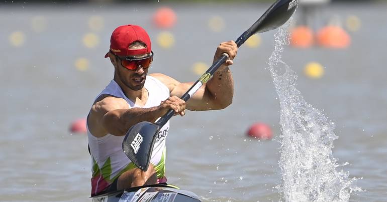 Pepper gets gold in the World speed canoeing