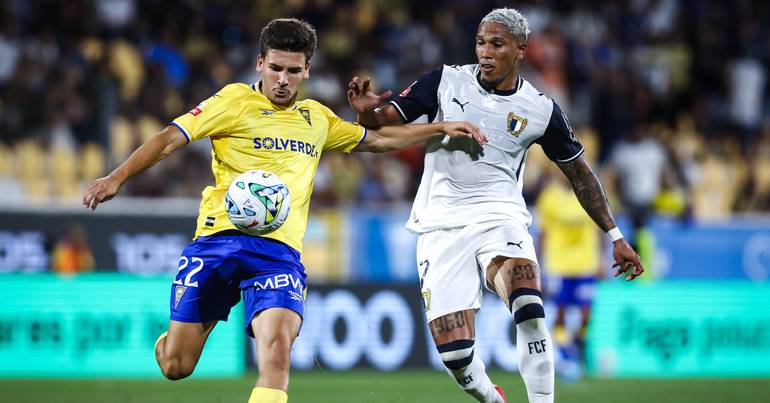 Estoril y Famalicão empatam en la apertura de la Liga