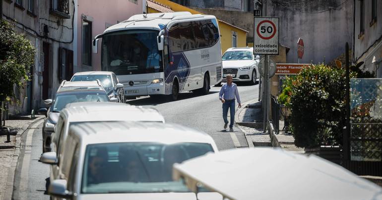 Sintra restricts buses in the center and creates areas TVDE