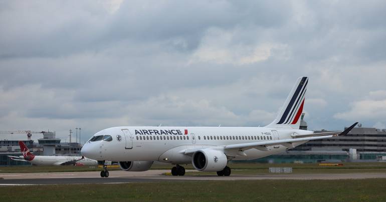 Air France prolonga suspensión de vuelos a Dubái y Riad