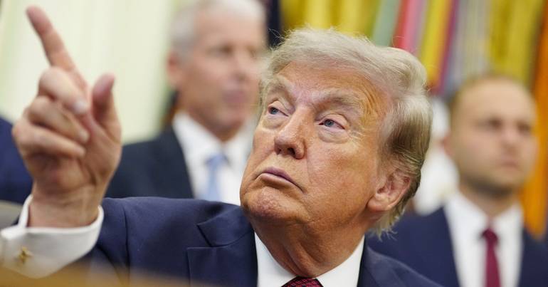 Trump retire la citoyenneté automatique de la naissance aux États-Unis