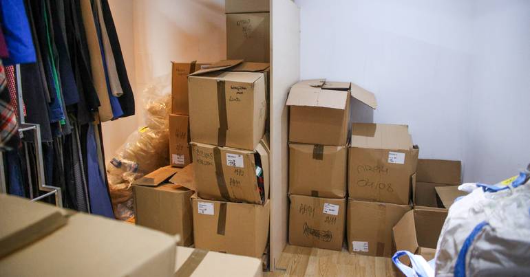 Counterfeit. Seized about 1000 sweaters in the Algarve