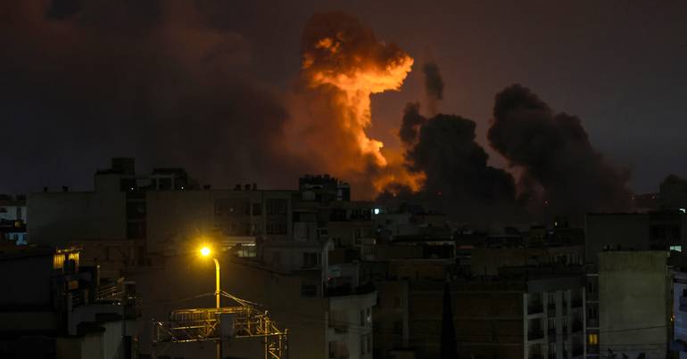 US and Iran attack each other again at night