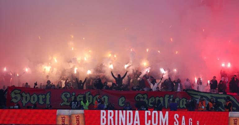 Benfica receives Academic from Viseu behind closed doors