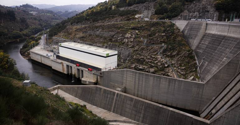 Quercus ou IMI pour les barrages et dénonce les inégalités
