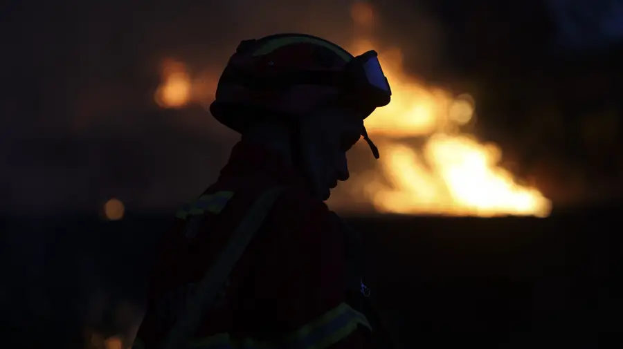 Arrested for setting fire to the ex-wife's new partner's house
