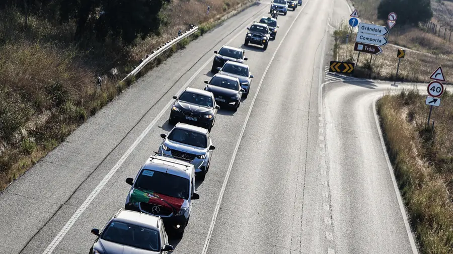 Slow march against fuel increase