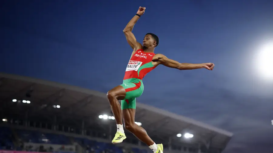 Baldé ends 4th after losing podium in the last jump