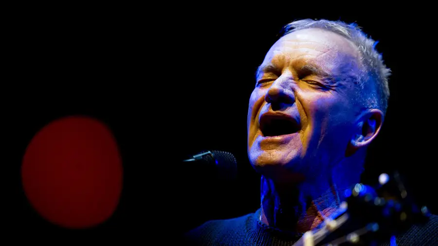 Sting debuts in beach concert at Figueira da Foz