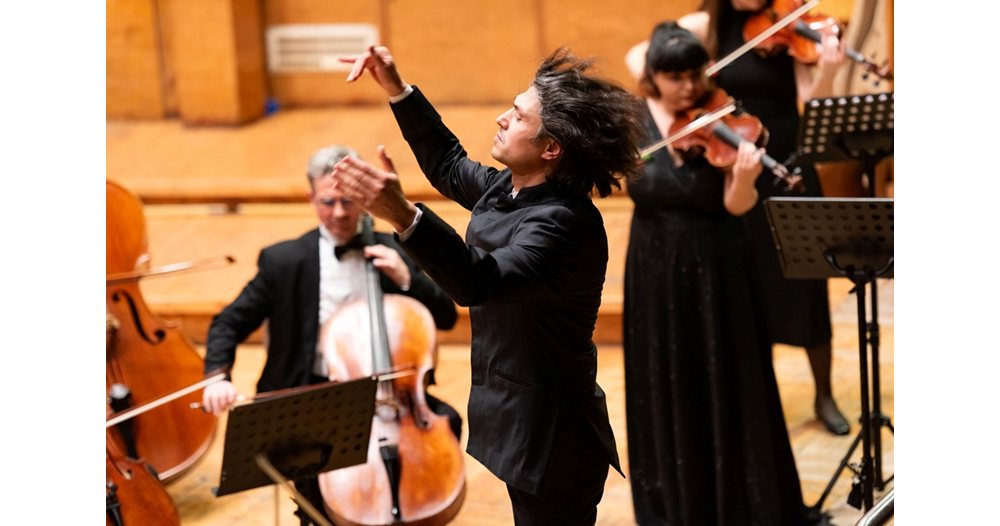 The event featured the Bulgarian conductor and singer in a performance organized by the Yordan Kamdzhalov Foundation