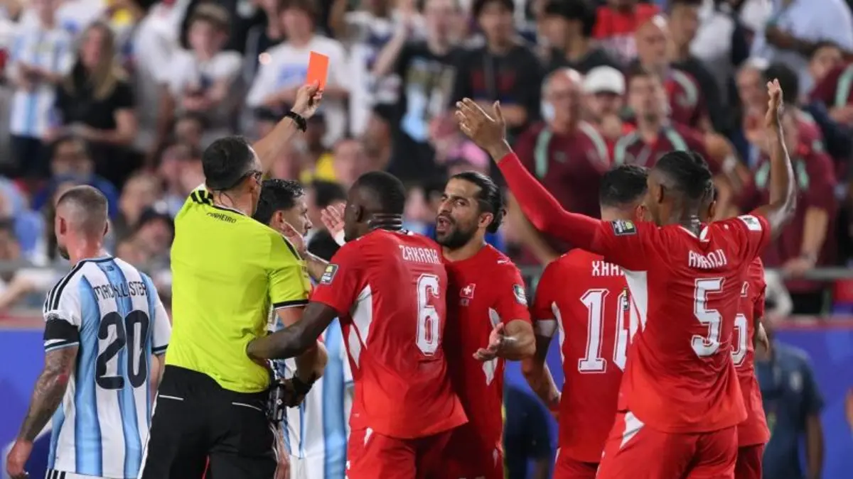 DT from Switzerland does not accept expulsion of Embolo for simulating fault in Argentina: "It is an unacceptable rule"