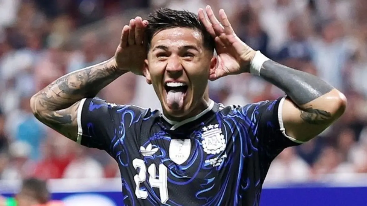 Leaded 1-0, the defending world champions overturn the game in the final minutes