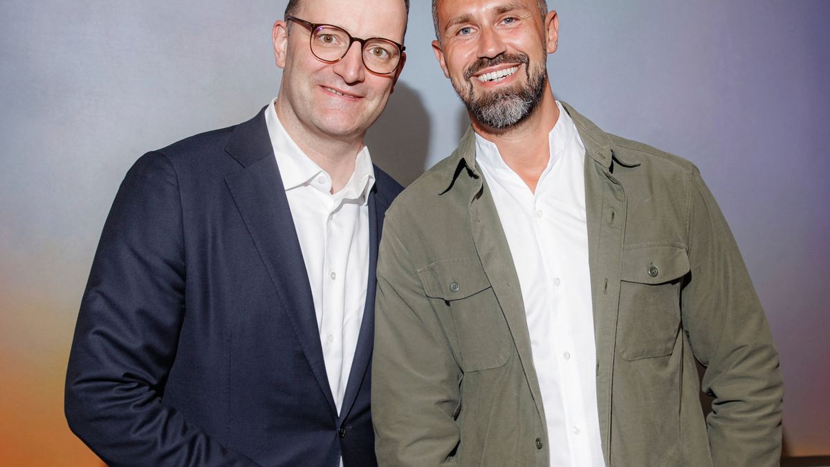 Jens Spahn and husband Daniel Funke have become parents