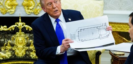 البيت الأبيض: تسمح المحكمة العليا بمواصلة بناء قاعة كرة ترامب في الوقت الحاضر