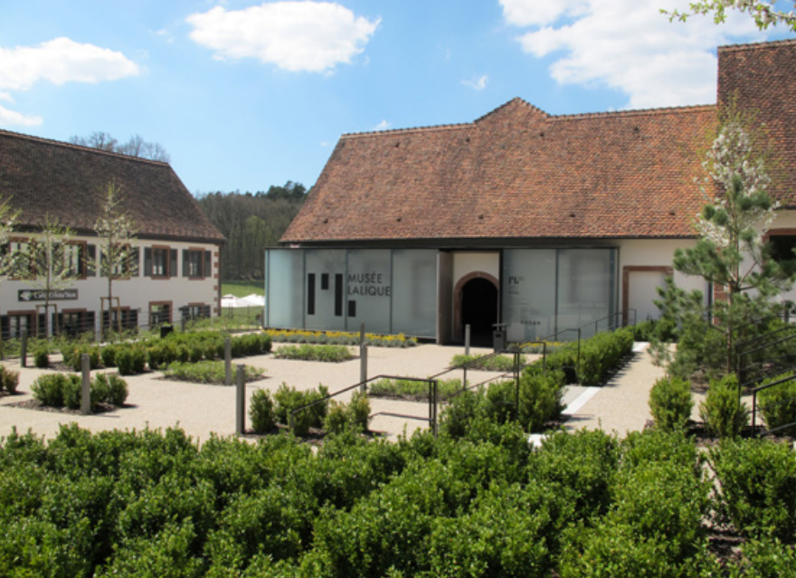 Kulturnews in Kurzfrom – Jewelry worth millions stolen from Alsace Museum