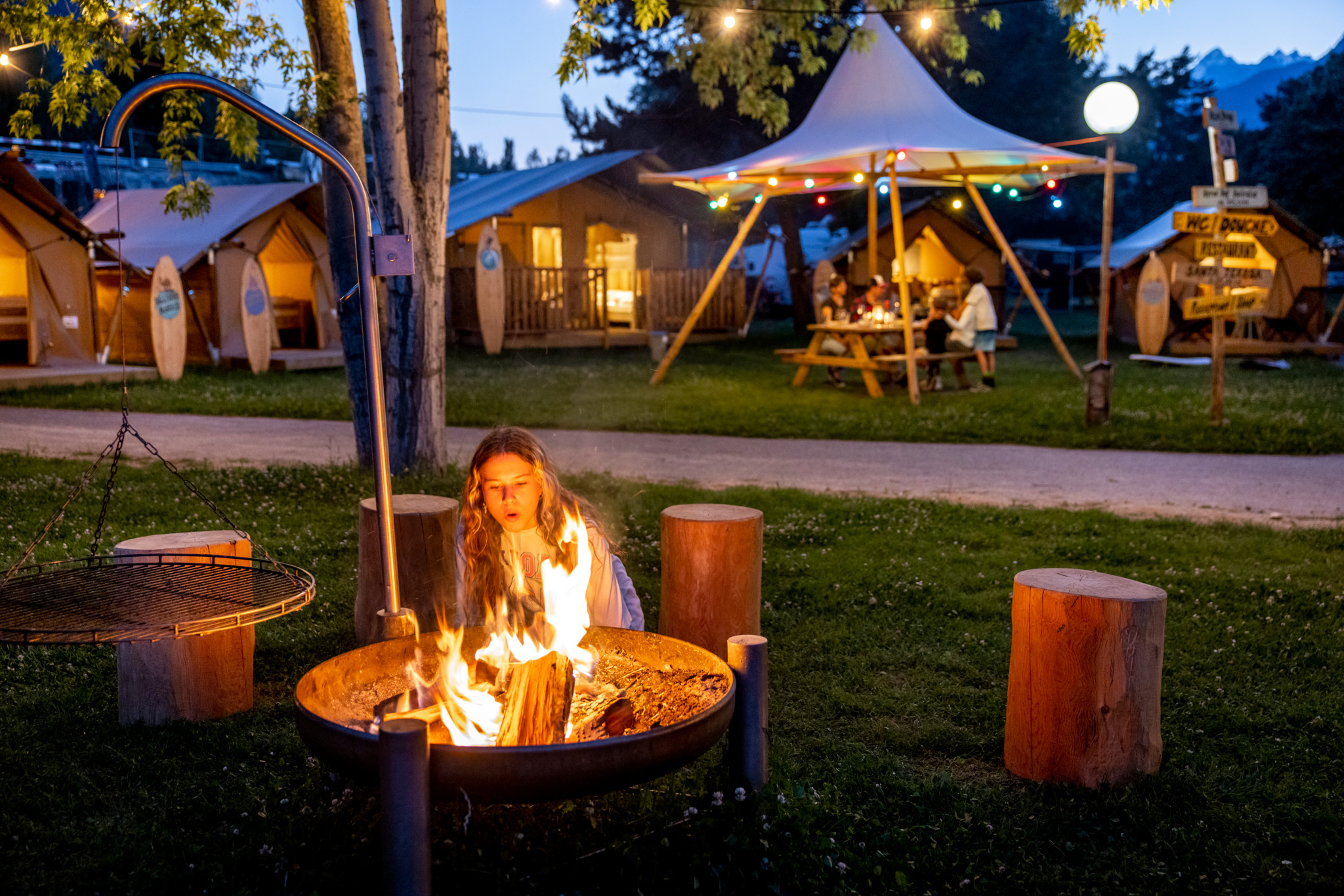 Camping with children: Pizza in front of a tent, surfing wave next door: 10 special campsites in Switzerland