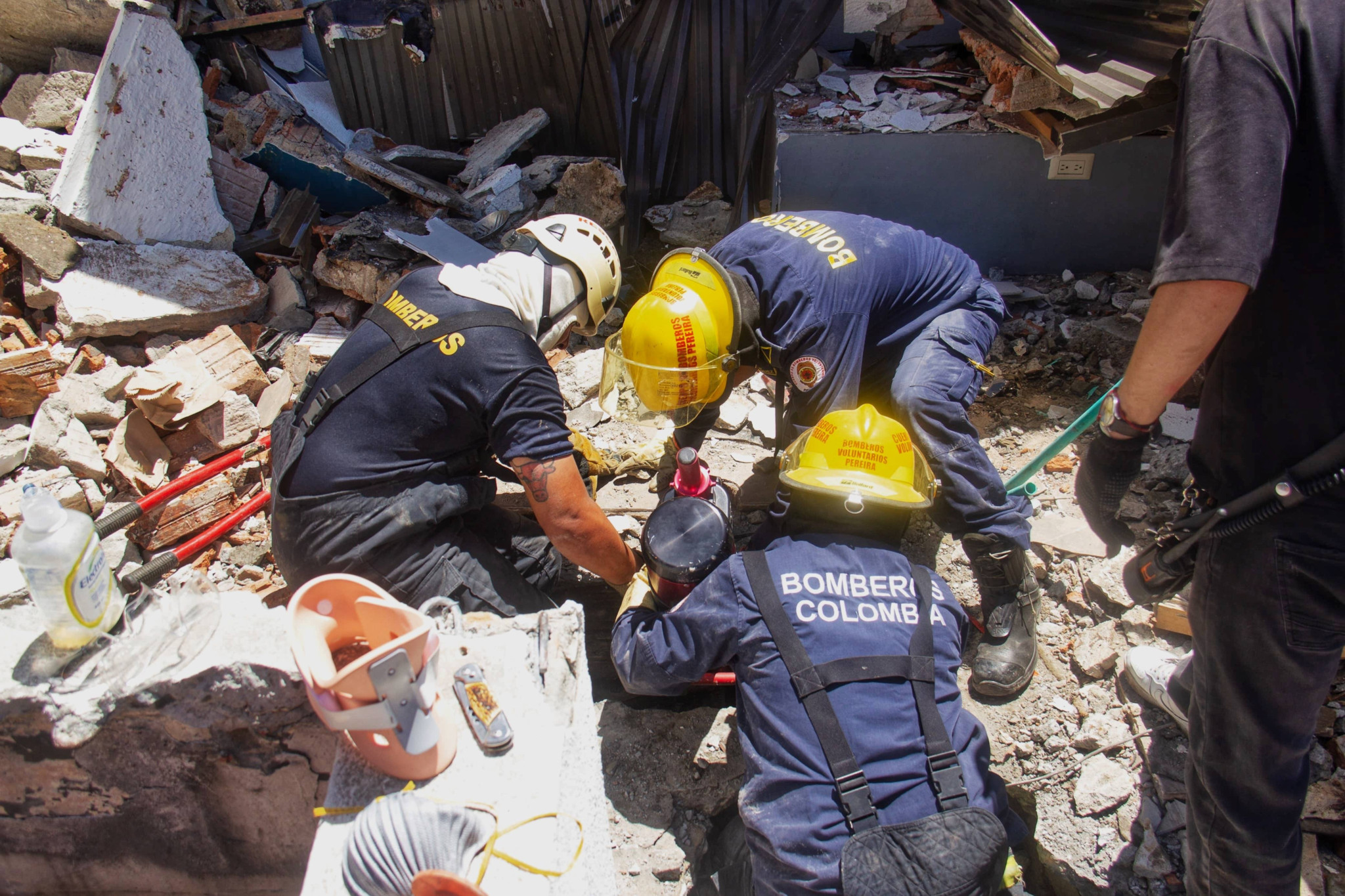 Terremoto en Colombia: los rescatistas buscan más de 3000 desaparecidos