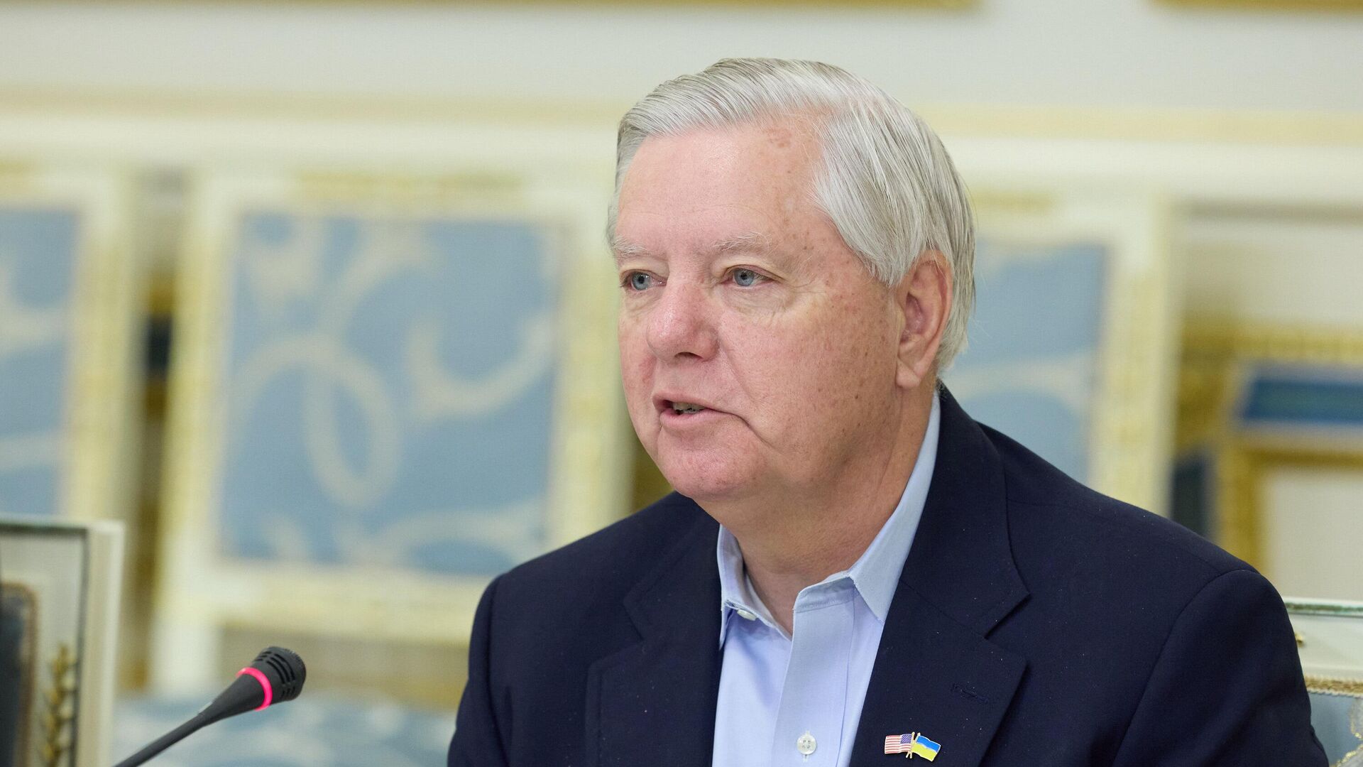 NBC: Doctors were called to Graham’s home before his death