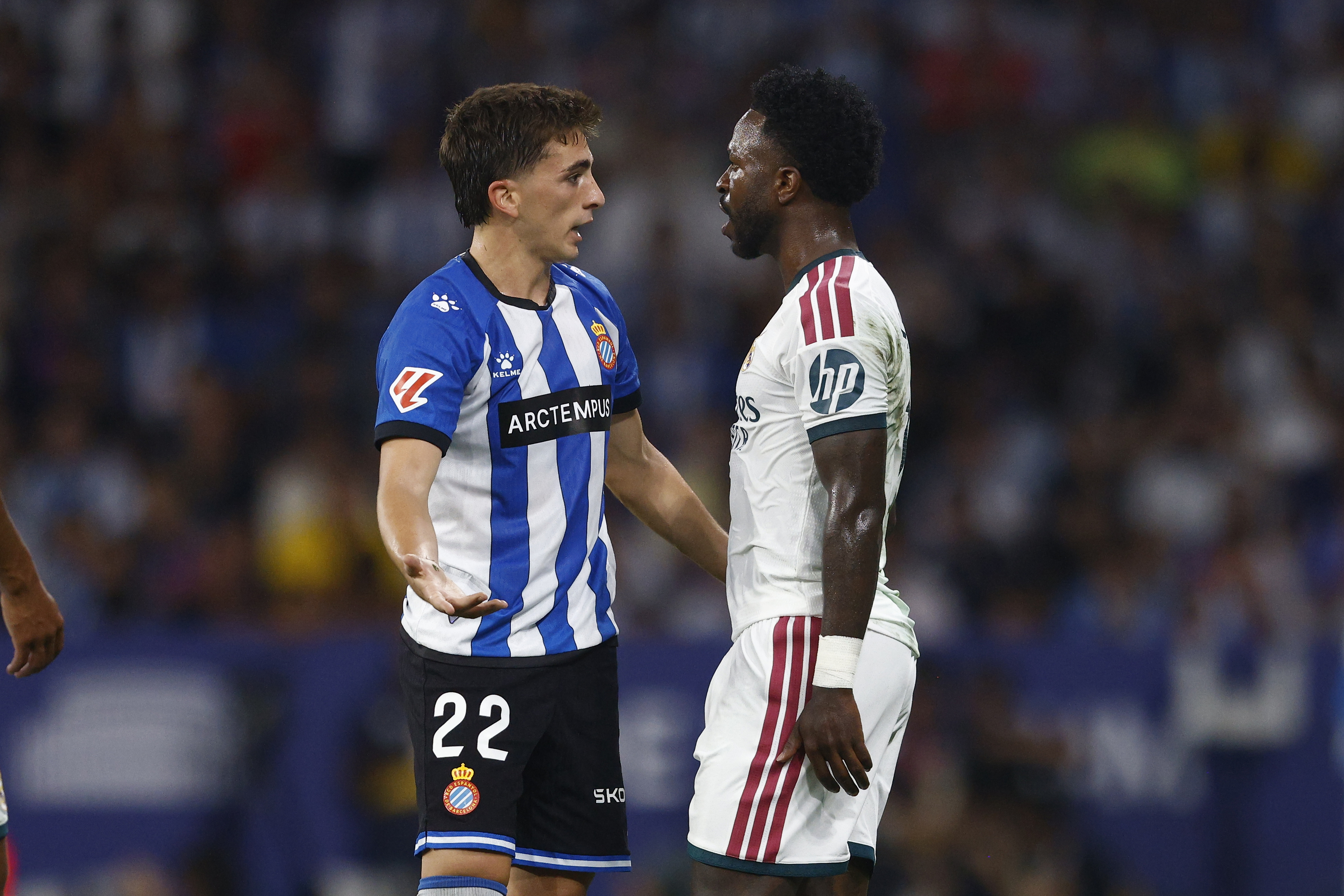 Mourinho denounces "bullying" about Vinicius: "He's not a saint, but what they do to him is too much"