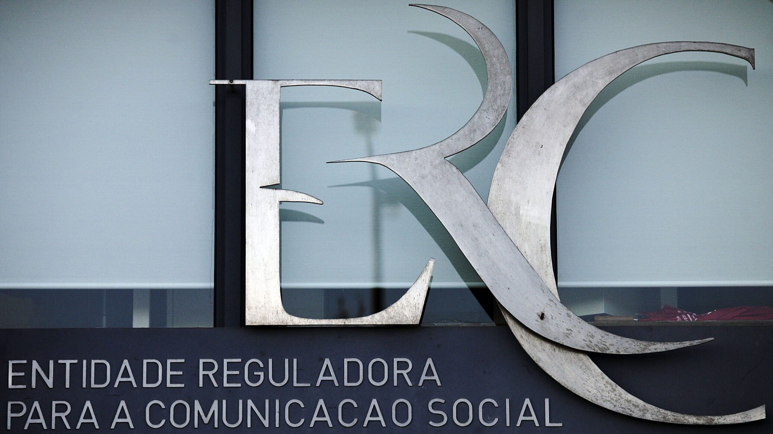 ERC accuse CM, CMTV et News Maintenant de manque de rigueur sur Spinumviva