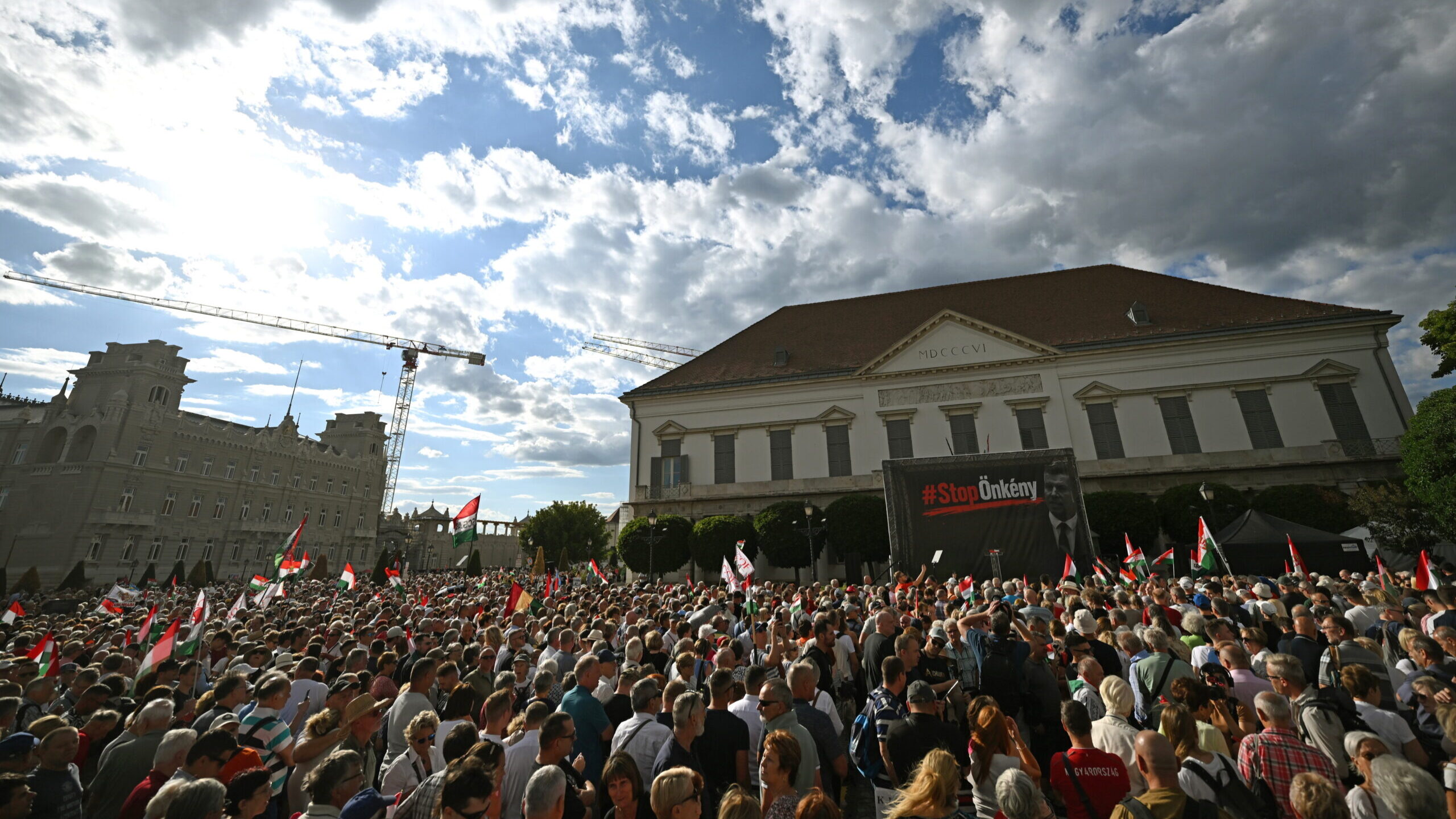 Thousands protest in Budapest against the Hungarian government