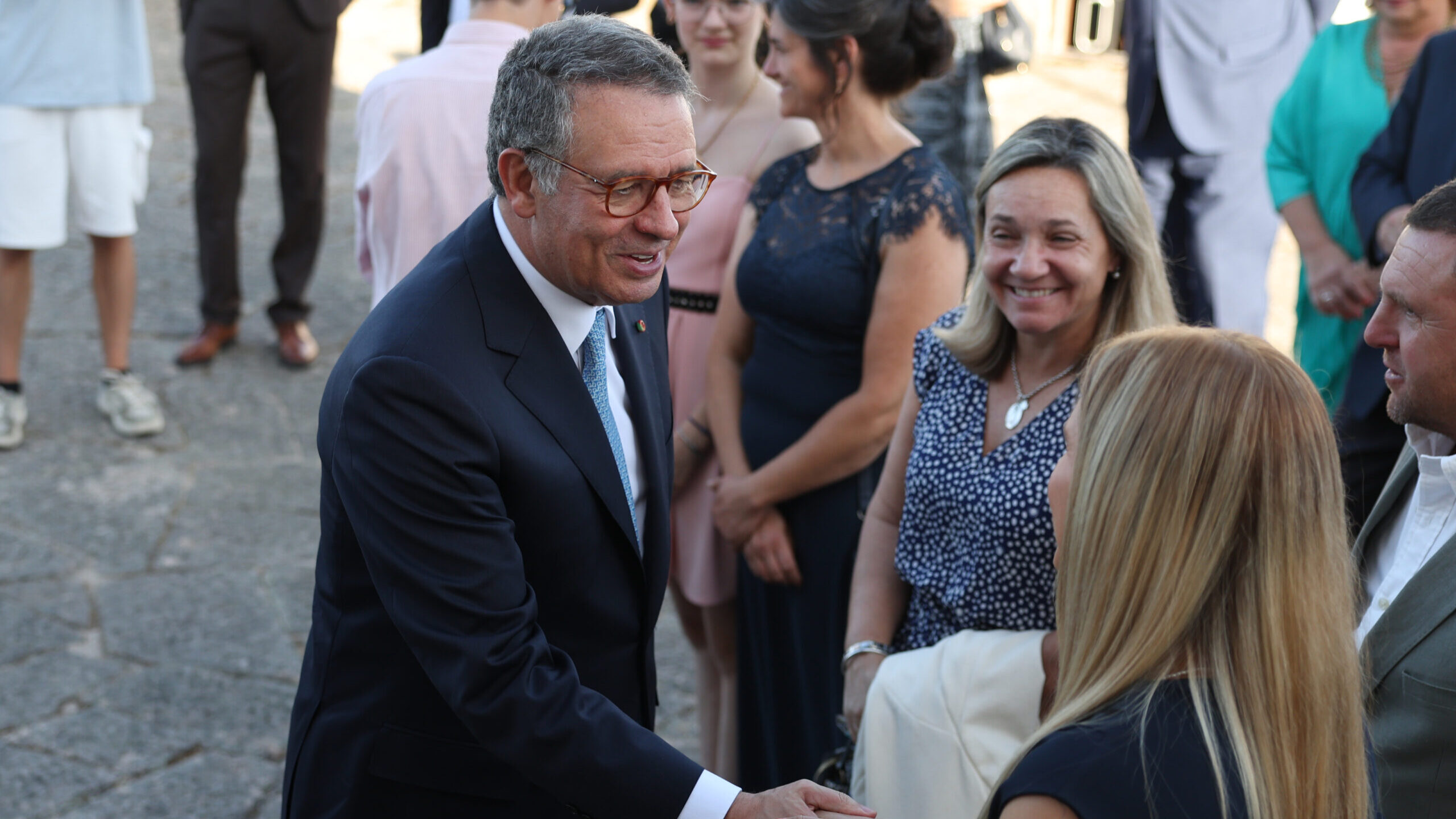 Seguro exige notas de los exámenes "a tiempo" de la candidatura al superior