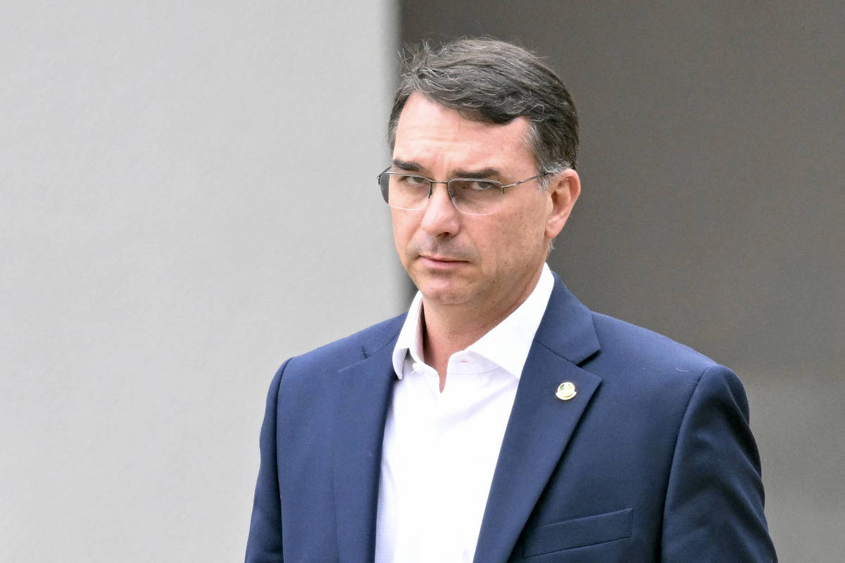 OAB asks Moraes to ensure communication between Flávio and Jair Bolsonaro