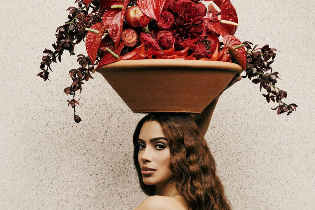 Anitta relie -Équilibre II-- à la politique au Brésil : -Très dangereux