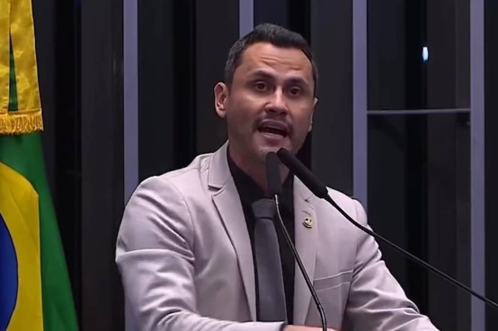 Can Cleitinho switch parties to compete with the Minas government?