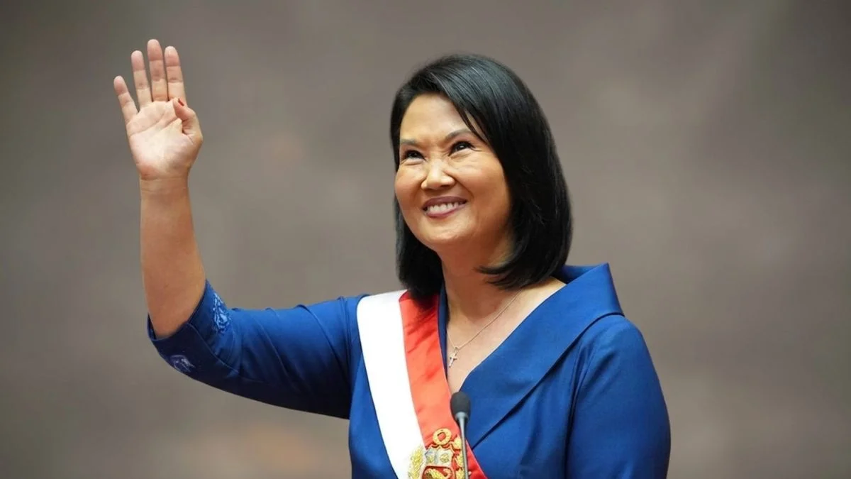 Dans un discours d'appropriation, Fujimori défend le retour des politiciens au pouvoir et met en garde contre les risques pour la légitimité du gouvernement