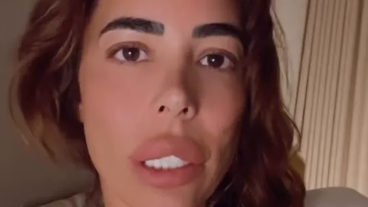 والد كاتي برايس نزل و انضم إلى ابن لي في سجن دبي الشهير