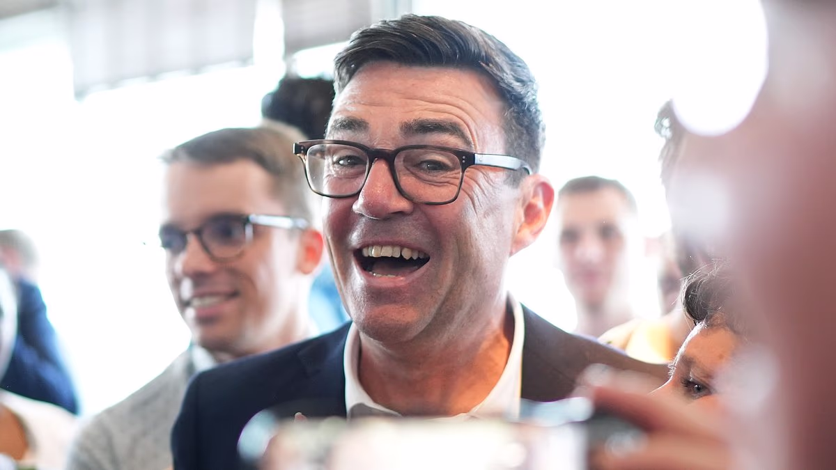 Andy Burnham ne parle pas en notre nom, disent les électeurs du Sud : un sondage du Mail montre que le nouveau Premier ministre fait face à une crise de légitimité.