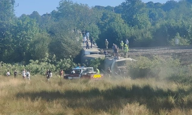 Lewes train derailment latest: Major disruption on commuter lines as emergency services attend incident