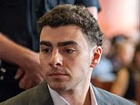 Luigi Mangione plaidera en faveur d'accusations fédérales pour meurtre du chef de la direction de l'assurance-maladie, des sources