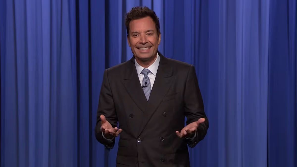 Jimmy Fallon vuelve a apuntar a Trump con una entrevista falsa con Natalie Harp