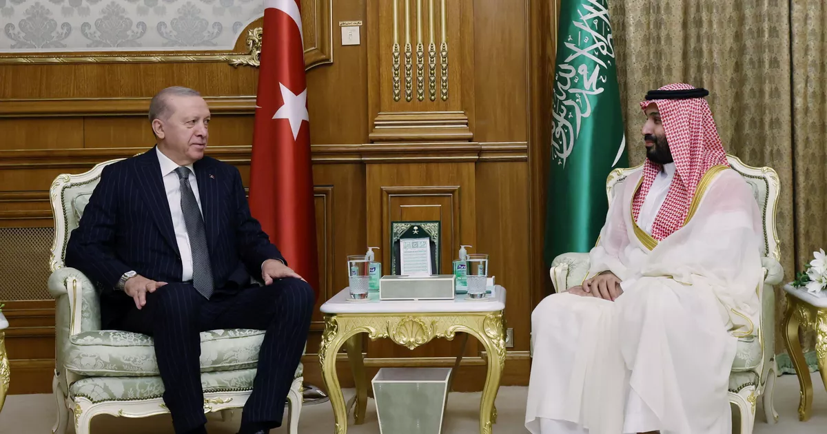 Pakistán, Arabia Saudita y Turquía firman acuerdo de defensa