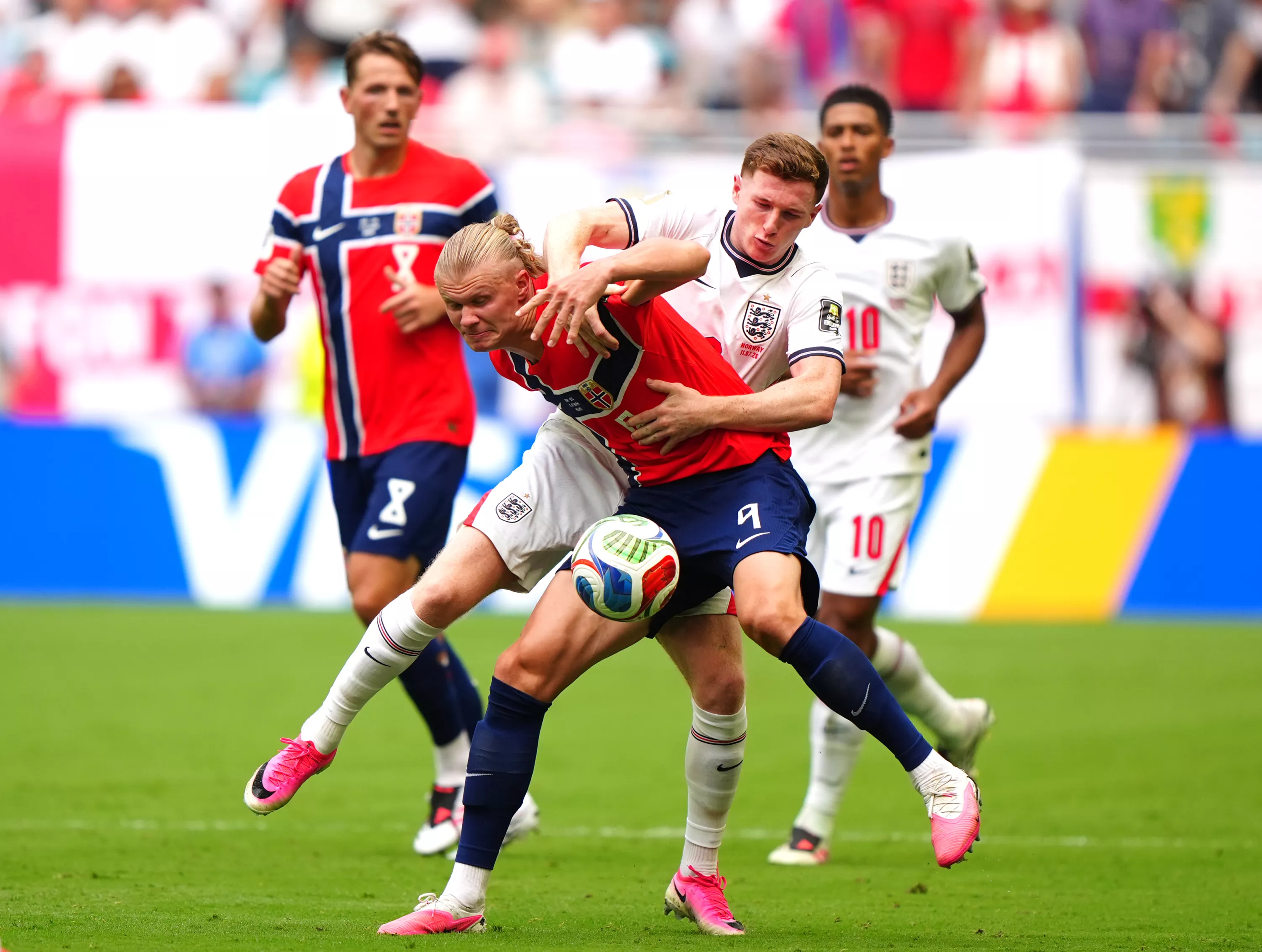 The Three Lions win narrowly thanks to a sparkling Bellingham, despite a timid start to the match