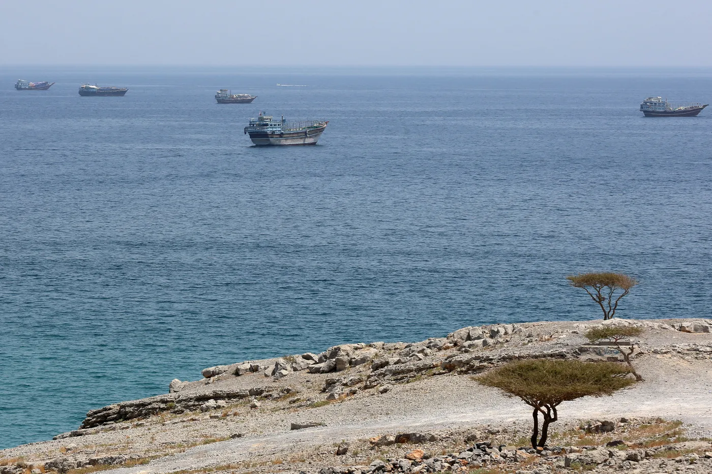 War in the Middle East: new American strikes in Iran, explosions in Bahrain