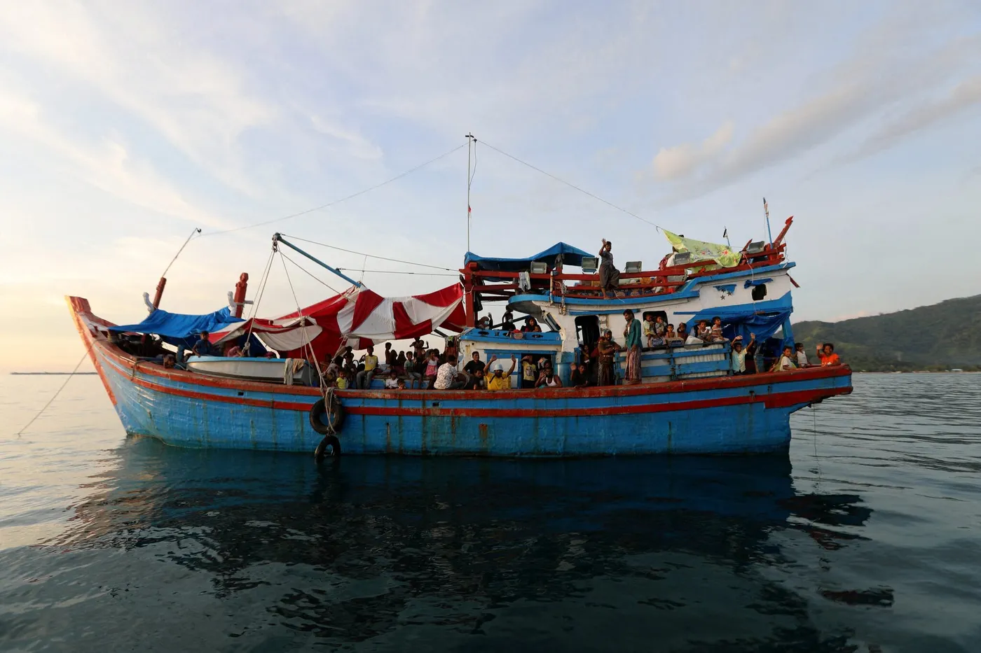 Burma: More than 500 Rohingya refugees reportedly died in two shipwrecks