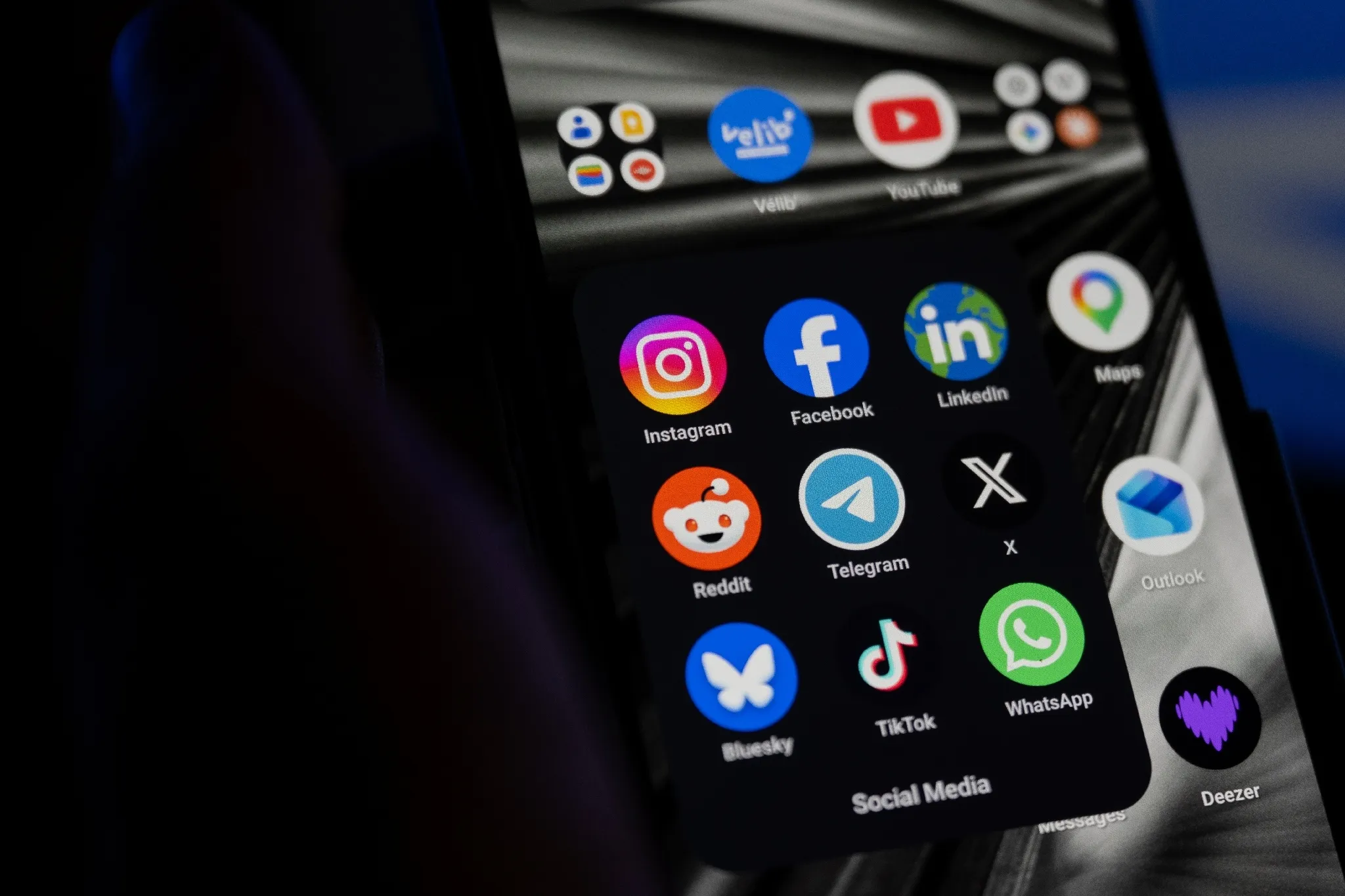 Ban on social networks for children under 15: the bill could be finally adopted this Tuesday