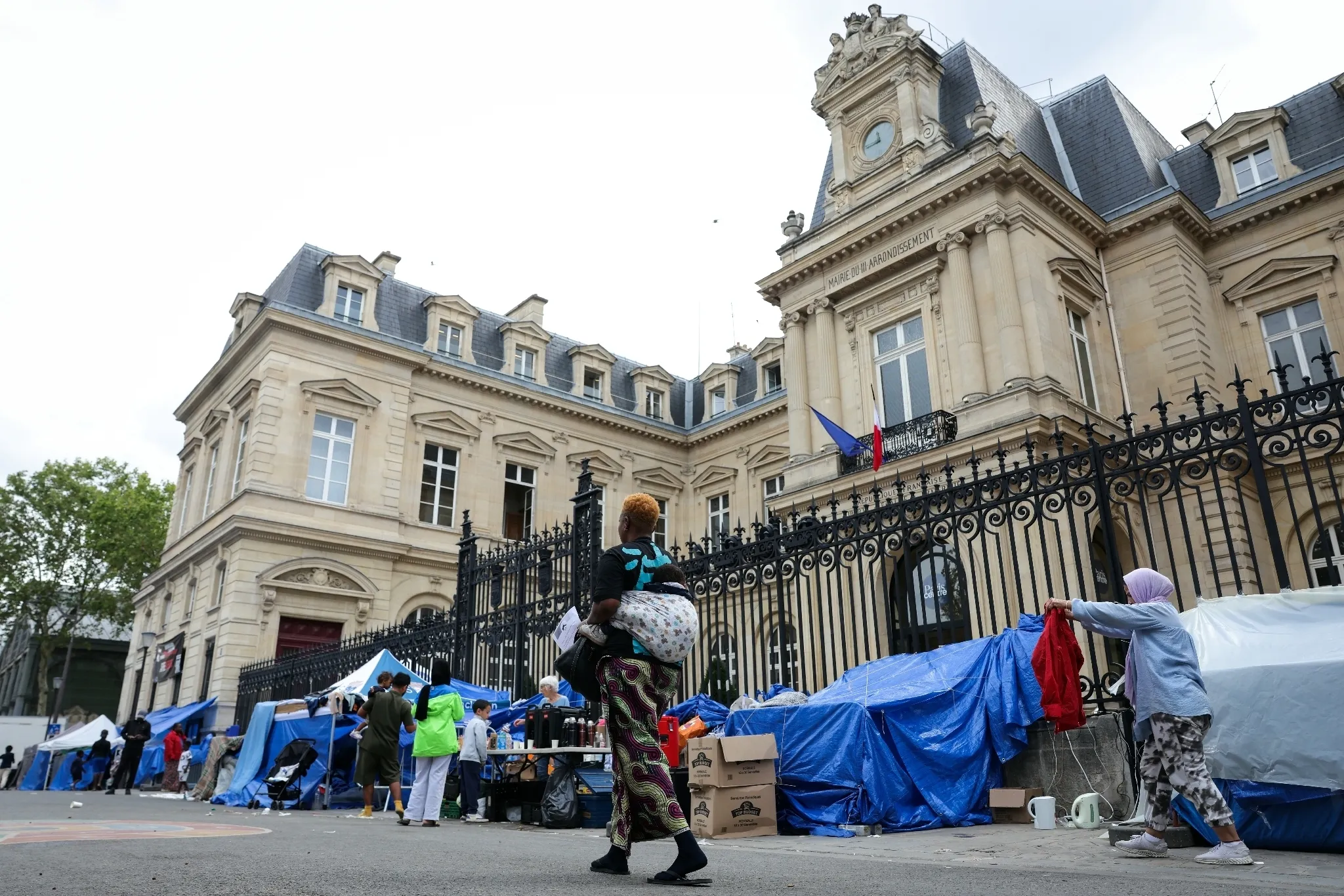 París: Ciudad anuncia refugio para 253 personas en un campamento