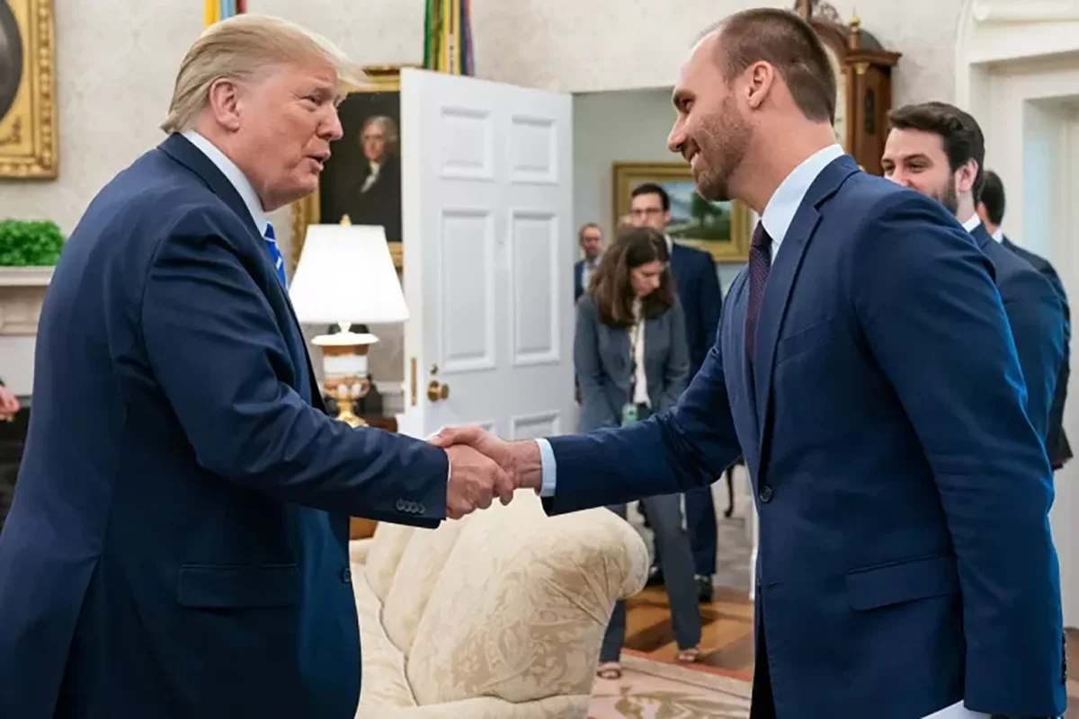 Eduardo Bolsonaro receives green card from Trump government