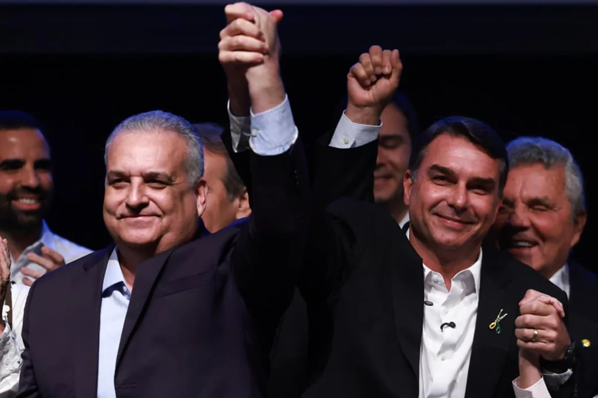 Nombre elegido por Flávio Bolsonaro para vice lleva campaña para enfrentamiento directo con Lula