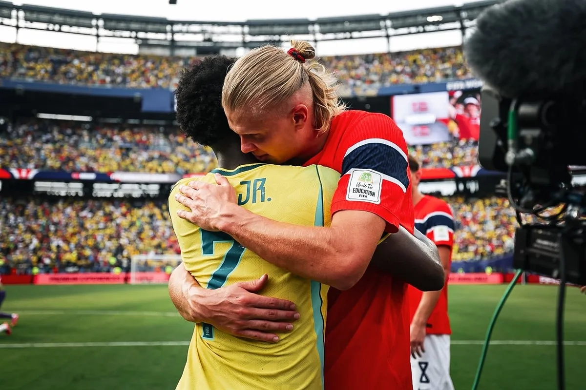Haaland posts photo with Vini Jr. and Neymar after eliminating Brazil in the Cup