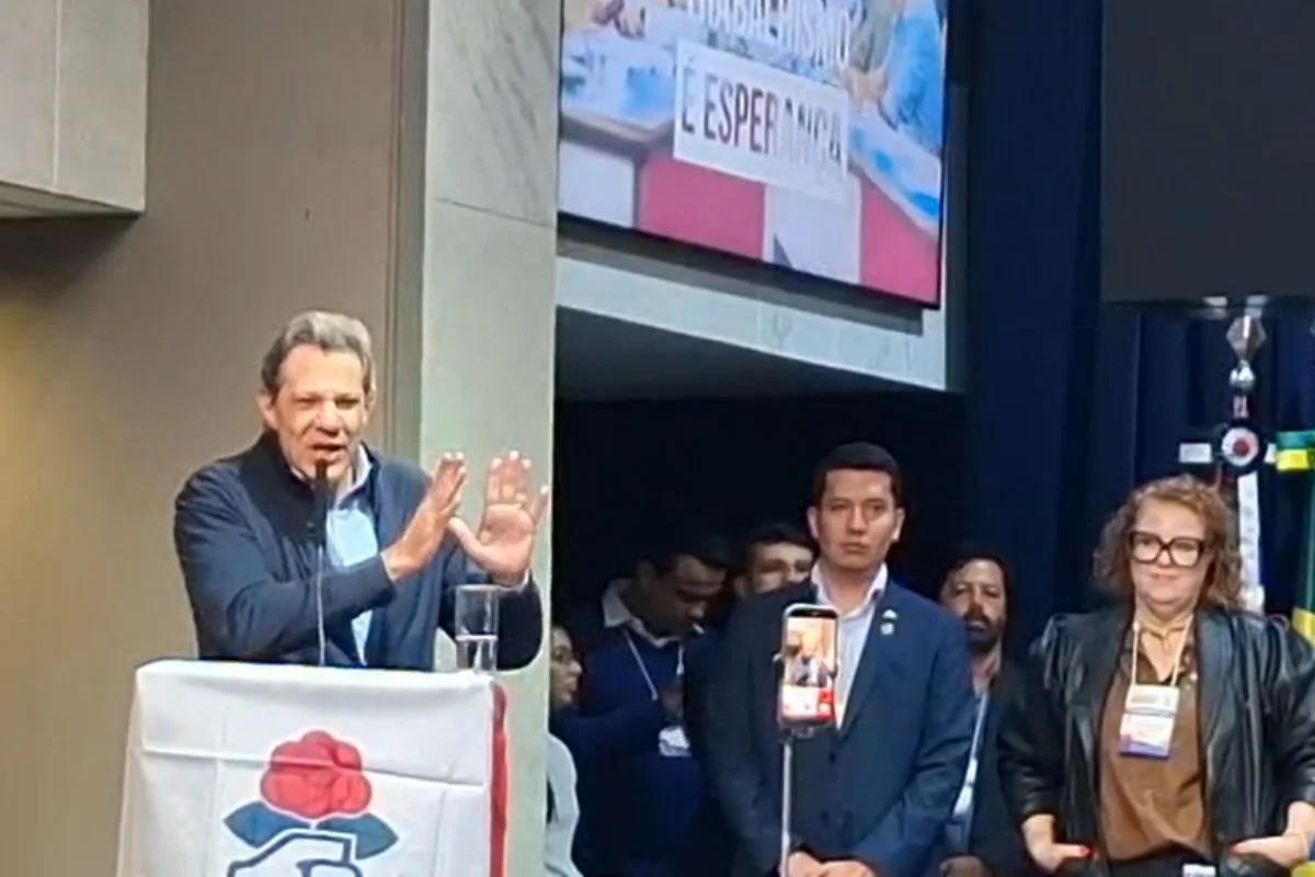Haddad dit que Tarcisio "ne veut pas gagner et va perdre" élection en SP